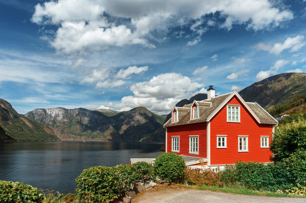 Wallace Risk Solutions/ Secondary Home Insurance